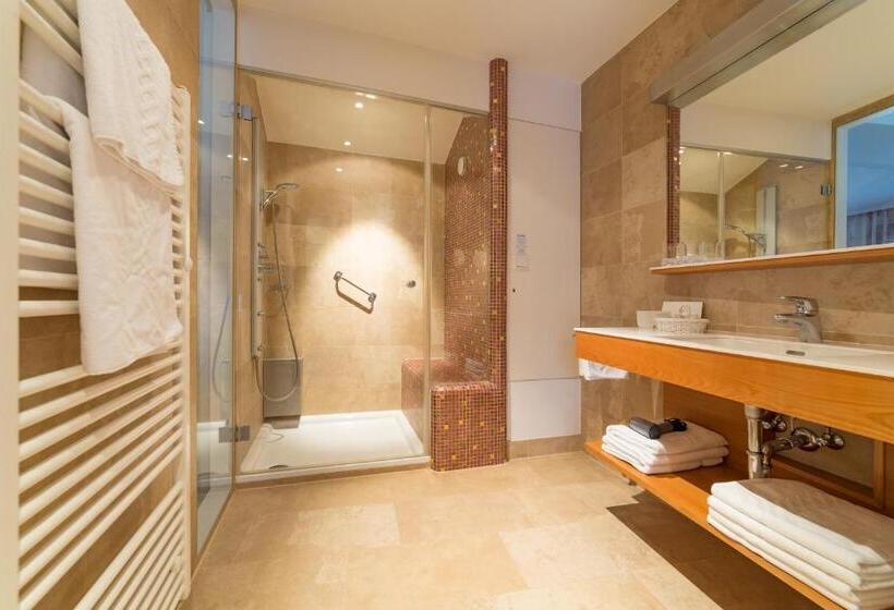 סוויטת ג'וניור עם מרפסת, Vitalzeit Hotel Weber