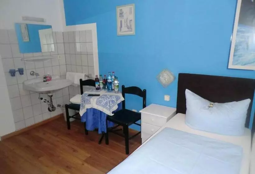 Standardzimmer Geteiltes Bad, Pension Haydn