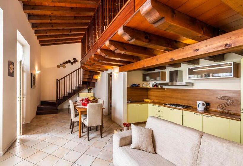 Апартаменты Superior 1 Спальня, Flowers Apartments