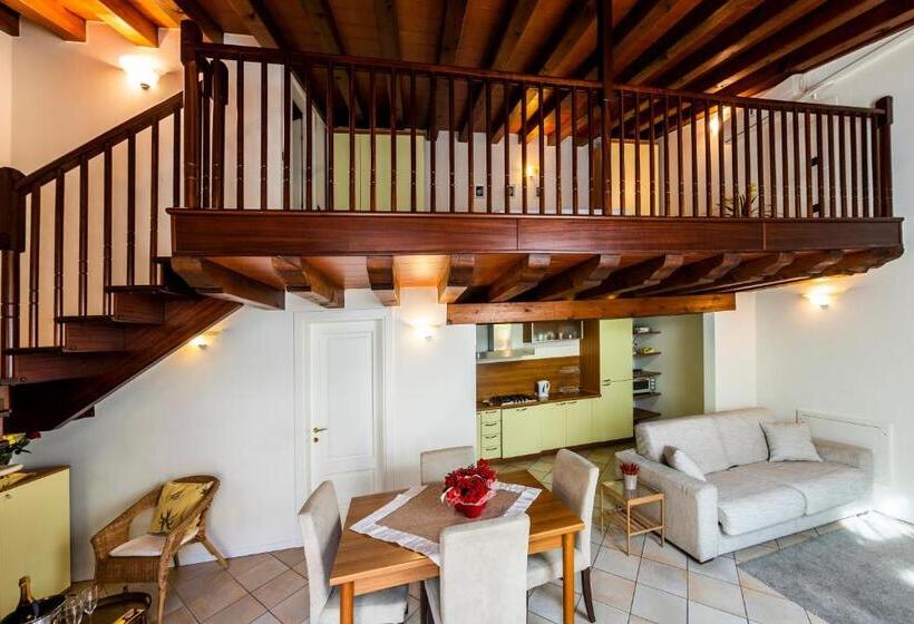 Апартаменты Superior 1 Спальня, Flowers Apartments