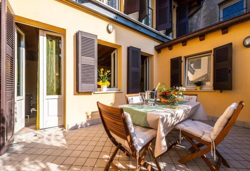 Апартаменты Дюплекс 1 Спальня, Flowers Apartments