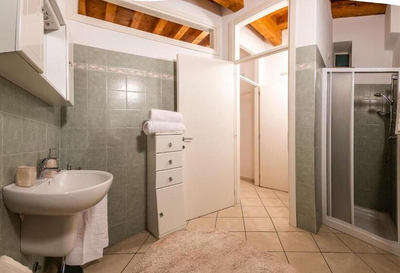 Студио Стандарт Кровать Кинг, Flowers Apartments