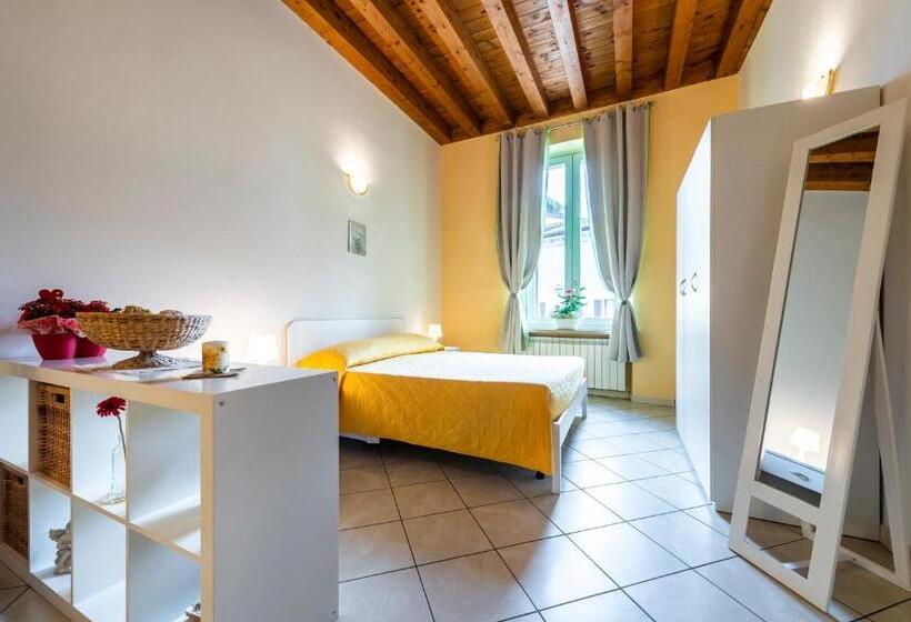 Студио Стандарт Кровать Кинг, Flowers Apartments