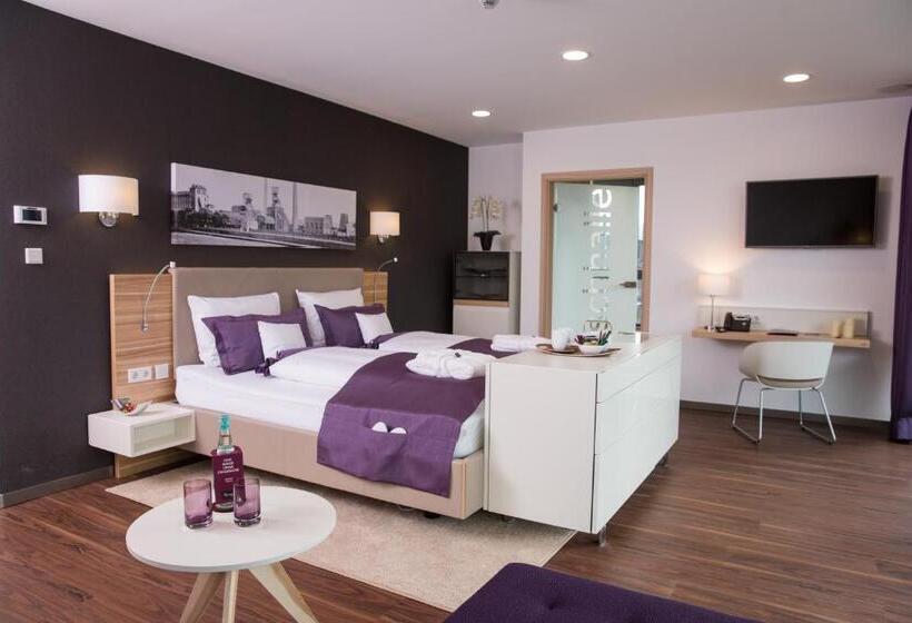 Полулюкс, Heiner S Park