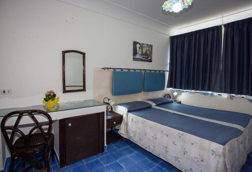 غرفة قياسية, Fico D India Relais