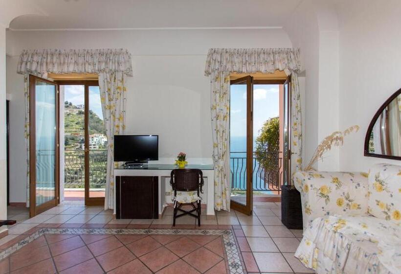 جناح جونيور مطلّ علي البحر, Fico D India Relais