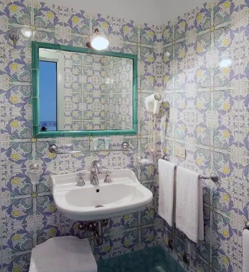 Standard Triple Room with Terrace, Fico D India Relais