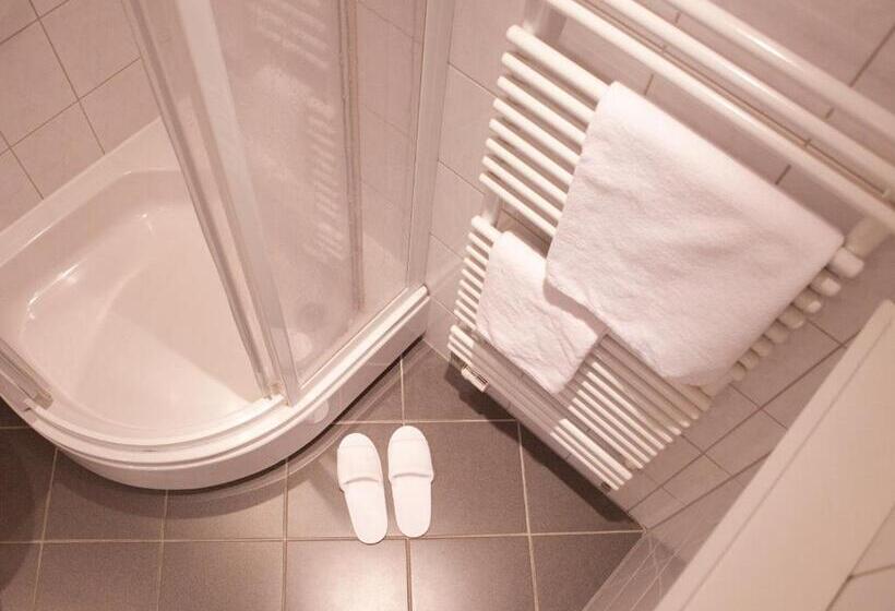 コンフォートルーム, Lange