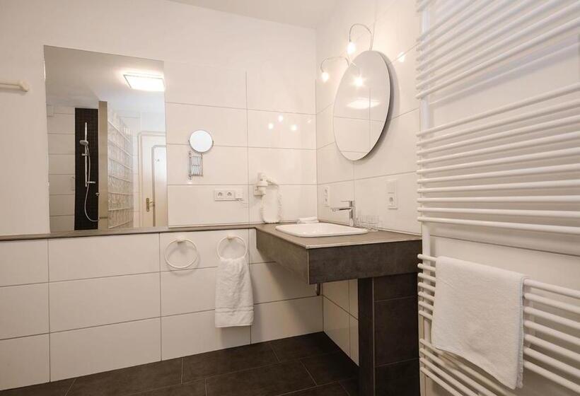 スーペリアールーム, Lange