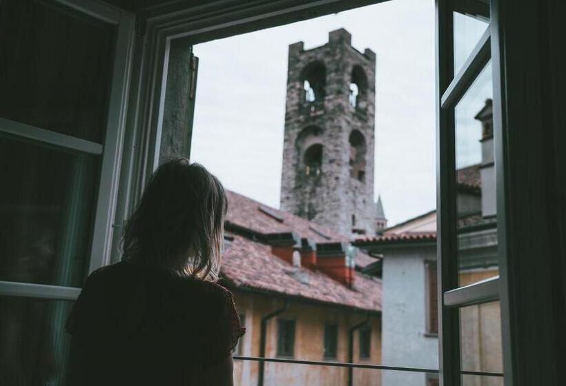 Habitació Superior, Piazza Vecchia