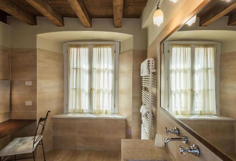 Habitació Superior, Piazza Vecchia