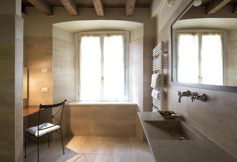 Habitació Superior, Piazza Vecchia