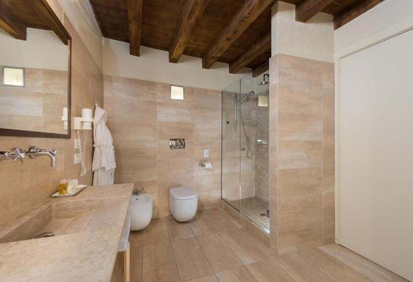 Habitació Superior, Piazza Vecchia