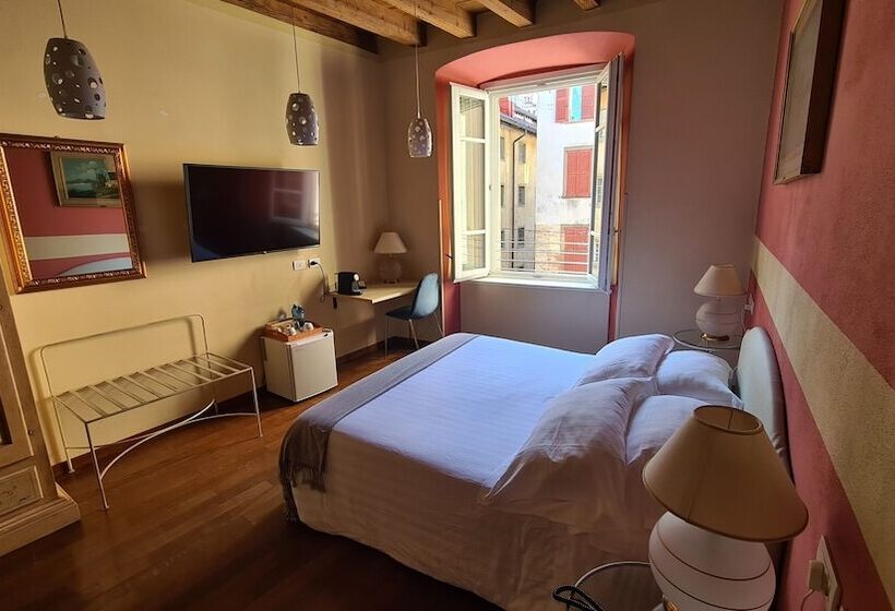 Habitació Clàssica, Piazza Vecchia