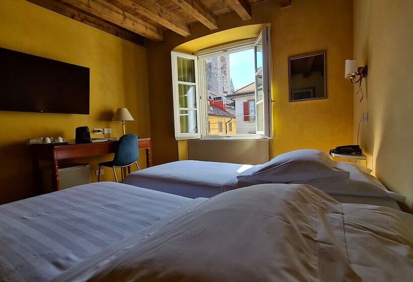 Habitació Superior, Piazza Vecchia