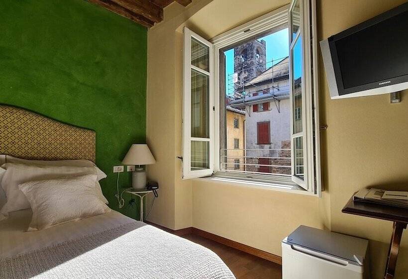 Habitació Superior, Piazza Vecchia