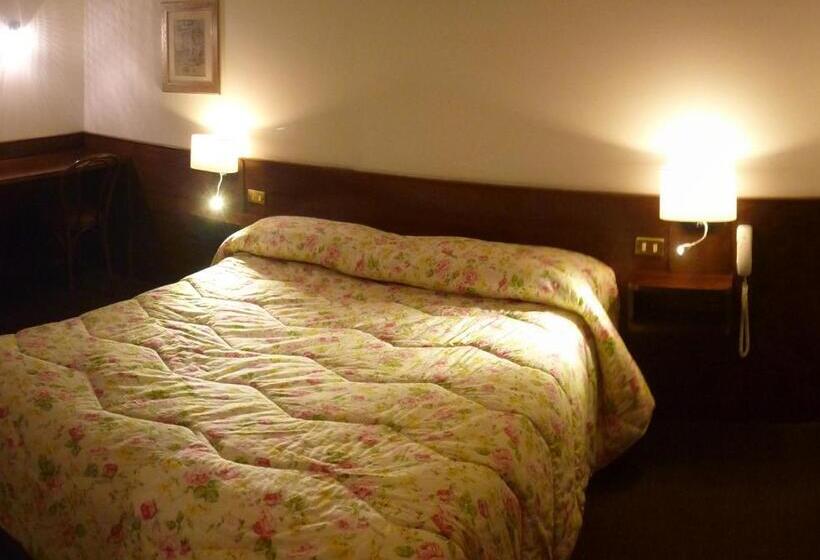 غرفة قياسية, San Marco