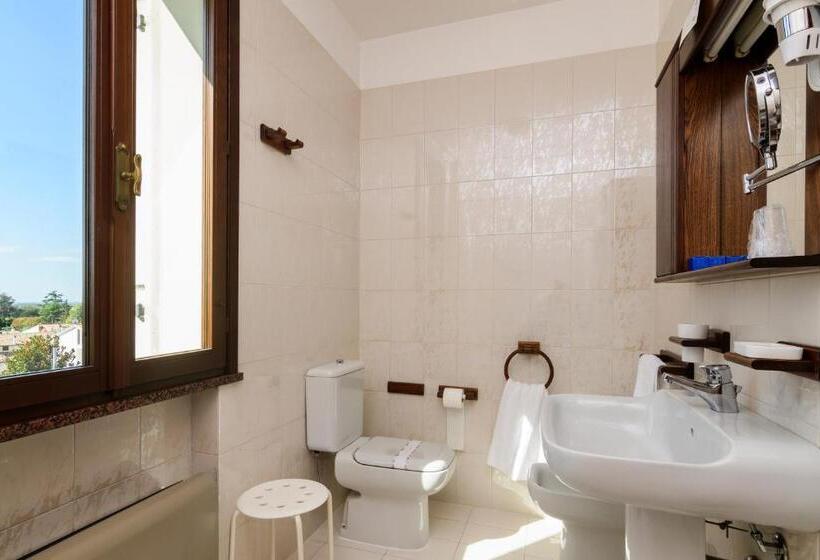 غرفة قياسية, San Marco