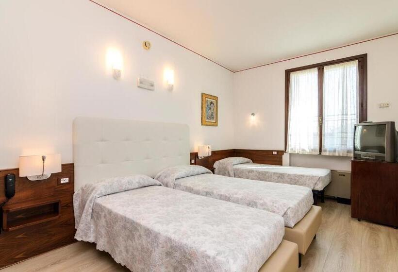 غرفة قياسية ثلاثية, San Marco