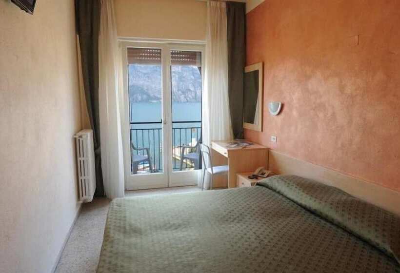 غرفة قياسية, Sorriso