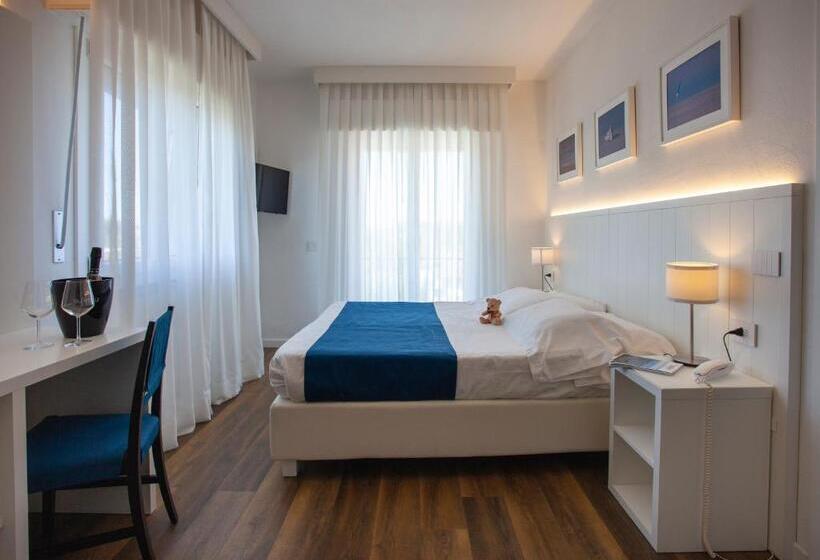 اتاق استاندارد سه نفره, Tarabella