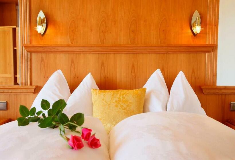 스탠다드 룸 산 전망, Panorama Hotel Nocturnes