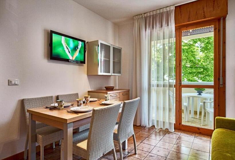 דירת חדר סופריור, Residence Columbia