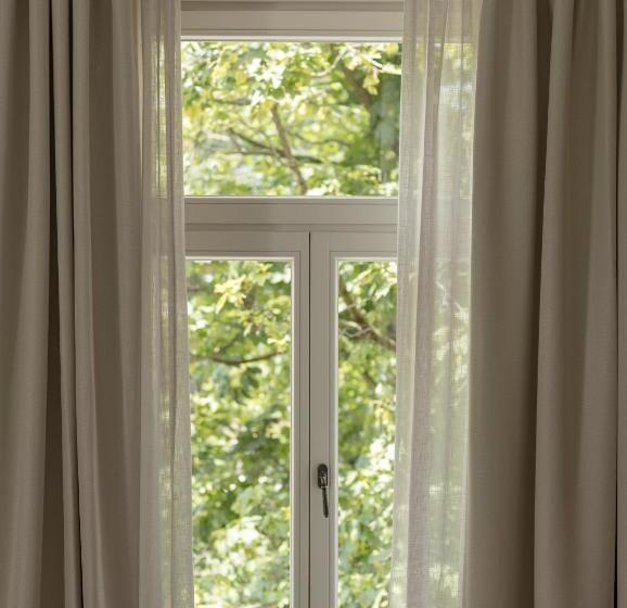 Люкс Deluxe Кровать Кинг, Villa Helvetia