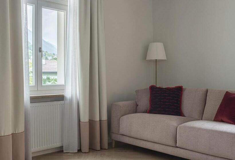 Люкс Deluxe Кровать Кинг, Villa Helvetia