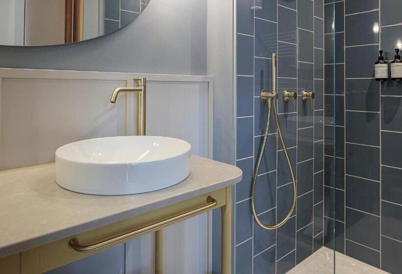 Полулюкс, Villa Helvetia