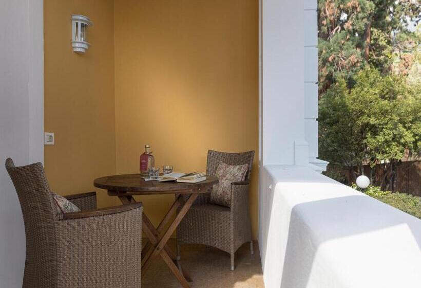 Люкс с Балконом, Villa Helvetia