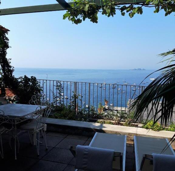Номер Deluxe Вид на Море, Villa Rosa