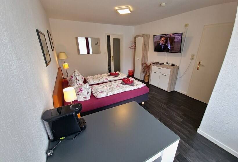 Номер Стандарт, Pension Hamburg