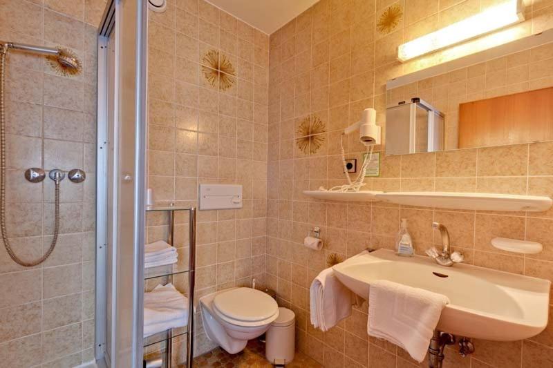 Quarto Triplo Standart, Alte Kelter