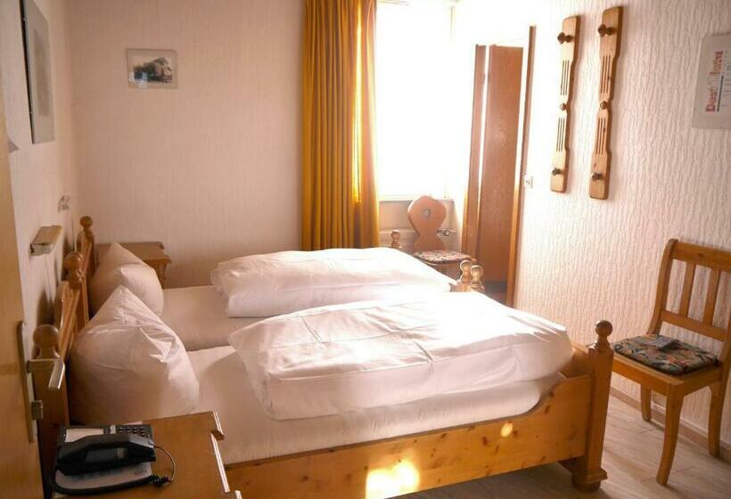 Номер Стандарт, Gasthof Destille Eisenbahn