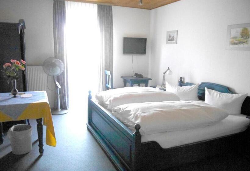 Номер Стандарт, Gasthof Destille Eisenbahn