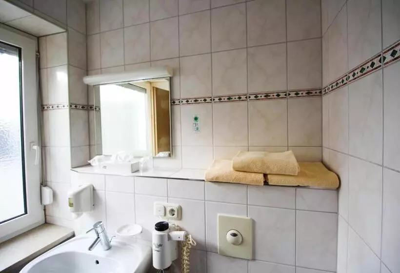 Habitació Triple Estàndard, Jagerhof
