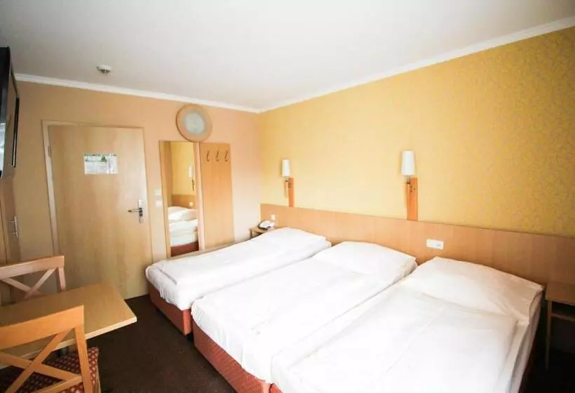 Habitació Triple Estàndard, Jagerhof