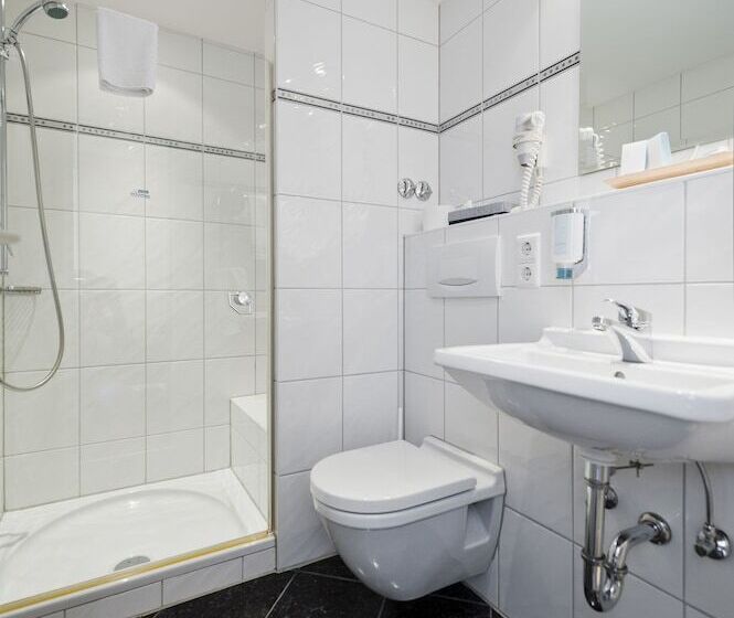 经典单人间, Lücke