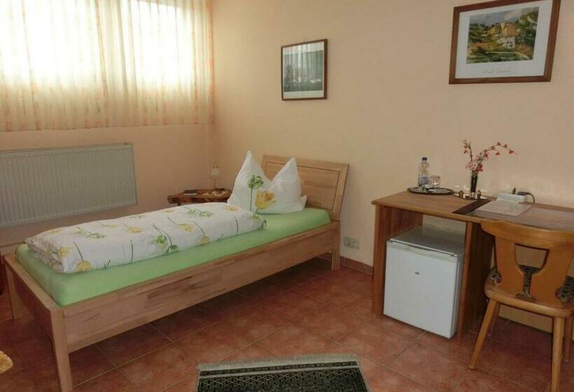 חדר סטנדרט יחיד, Pfaelzer Stuben