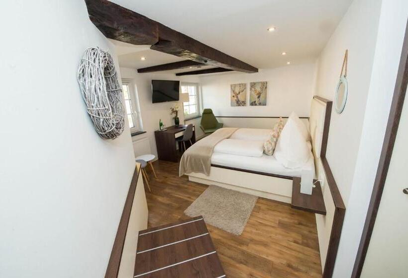 스탠다드 룸, Zum Braunen Hirschen