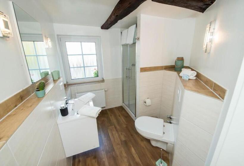 스탠다드 룸, Zum Braunen Hirschen