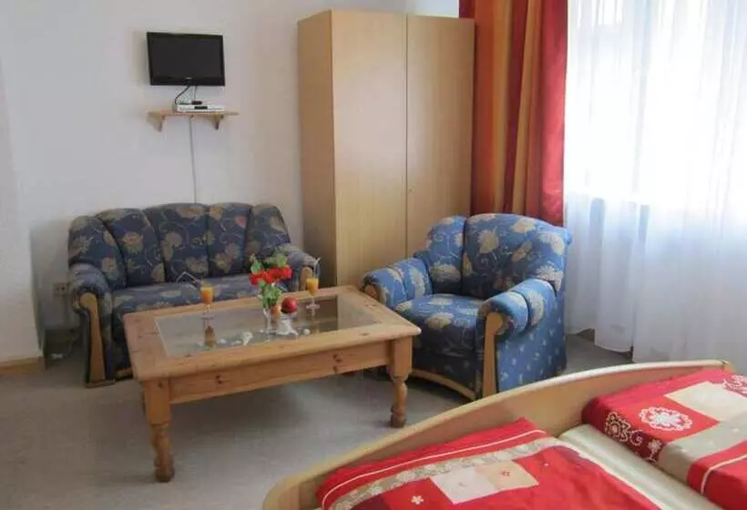 Standard Room, Zum Rittersprung