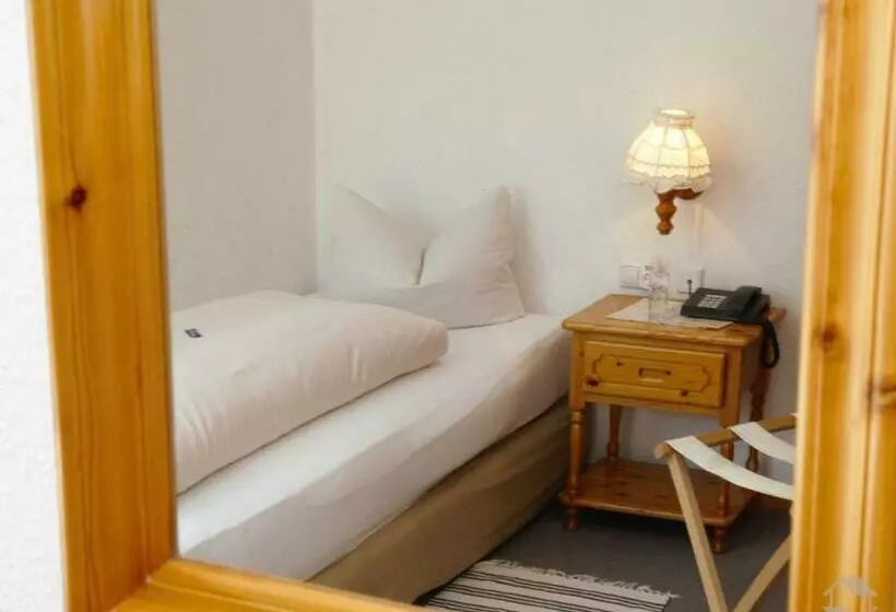 Standard Yhden Hengen Huone, Landgasthaus Kurz Hotel & Restaurant Am Feldberg   Schwarzwald