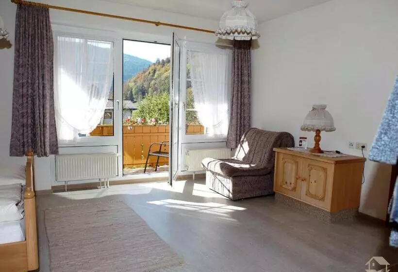 Huoneisto 1 Makuuhuone Parveke, Landgasthaus Kurz Hotel & Restaurant Am Feldberg   Schwarzwald