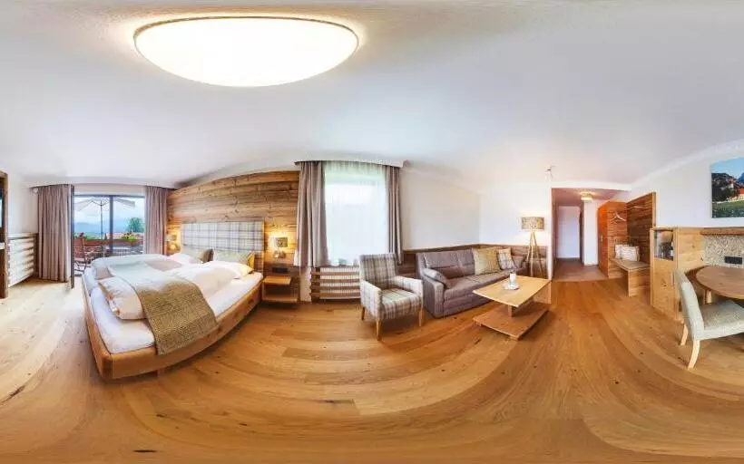 バルコニー付きスーペリアルーム, Biohotel Eggensberger