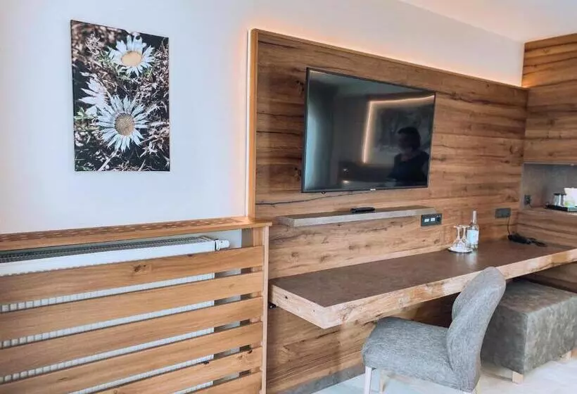 2 Bedroom Suite with Balcony, Biohotel Eggensberger