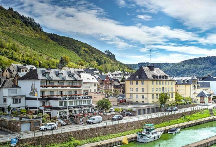 Junior suite with river view, Am Hafen