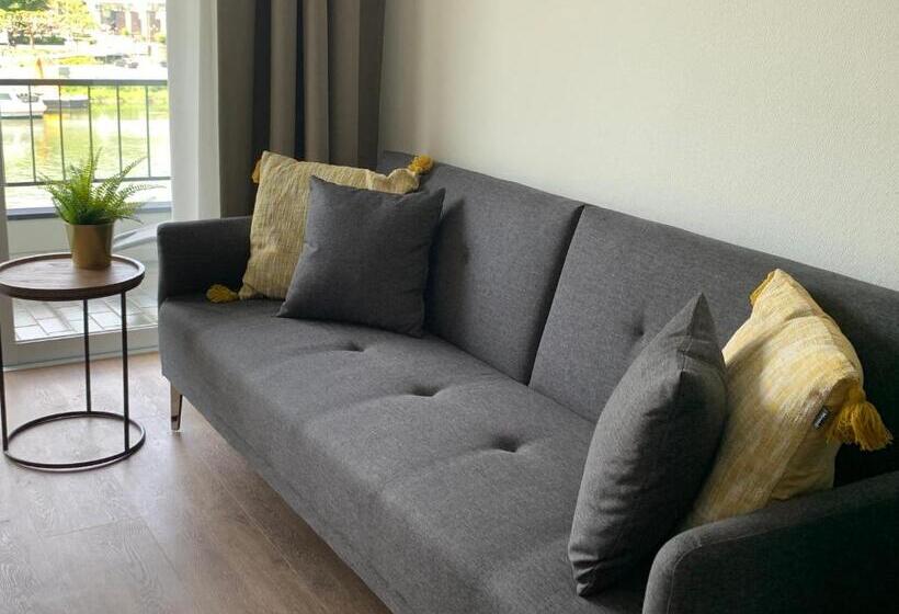 Junior suite with river view, Am Hafen