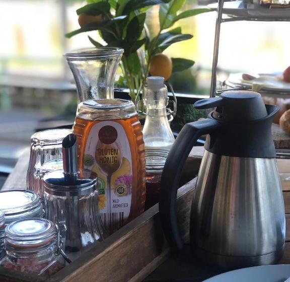 اتاق استاندارد با چشم‌انداز رودخانه, Am Hafen